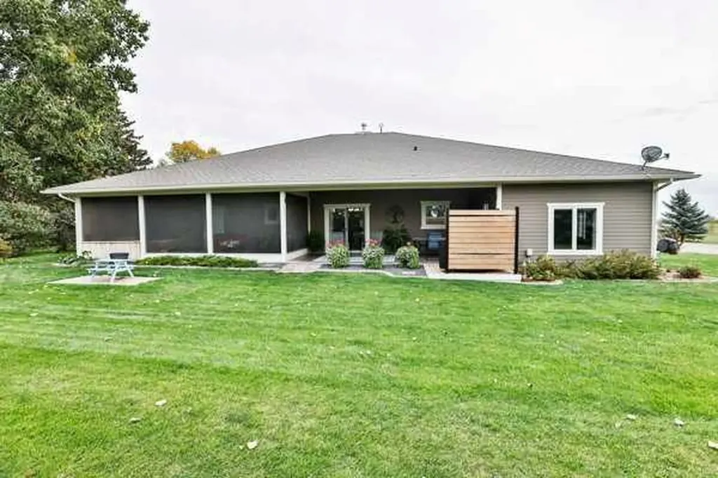 2 95048 Highway 845 Rural Lethbridge County AB T1M 1M5