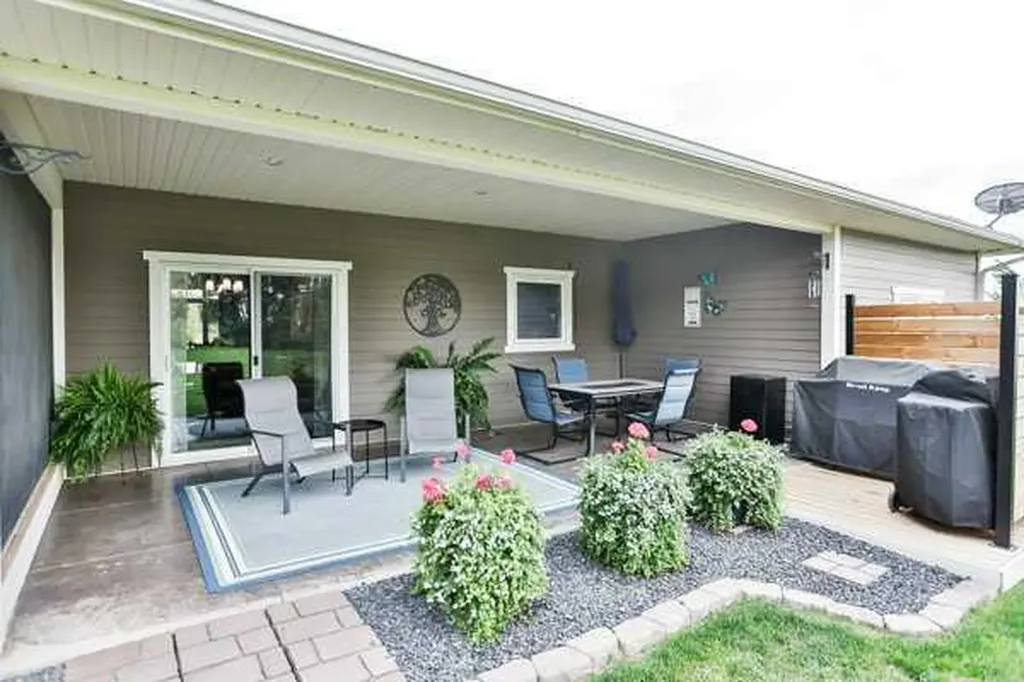 2 95048 Highway 845 Rural Lethbridge County AB T1M 1M5