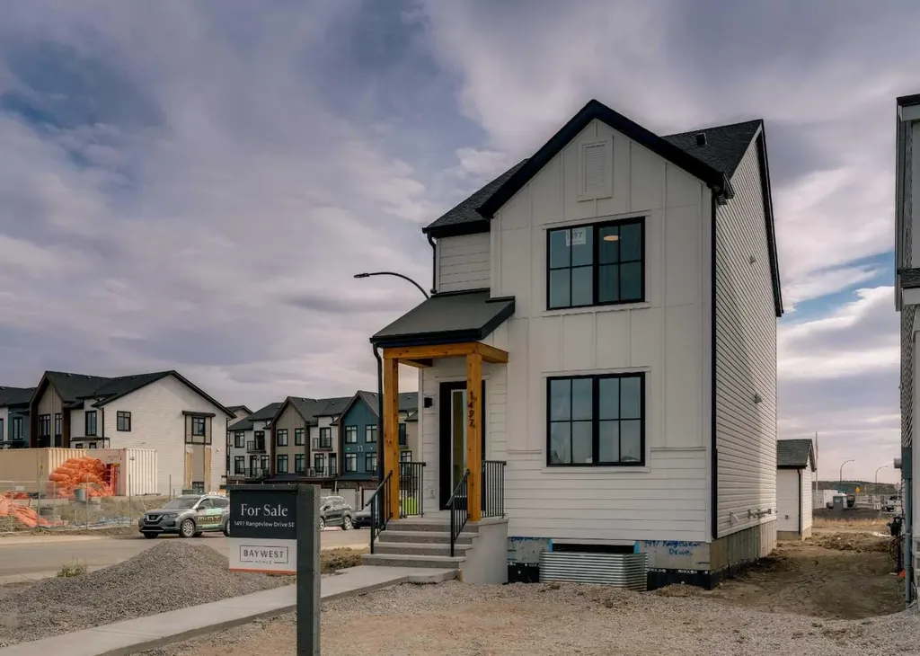 1497 Rangeview Drive SE Calgary AB T3S 0K5