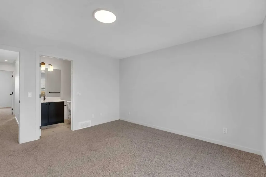 1497 Rangeview Drive SE Calgary AB T3S 0K5