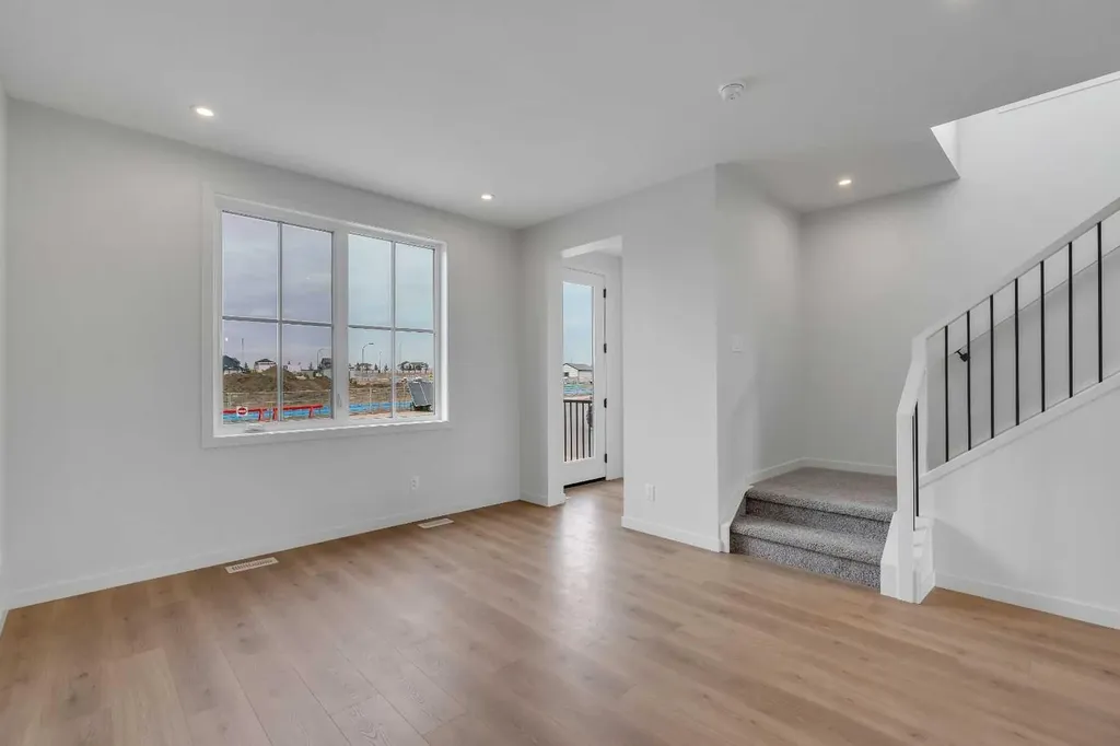 1497 Rangeview Drive SE Calgary AB T3S 0K5
