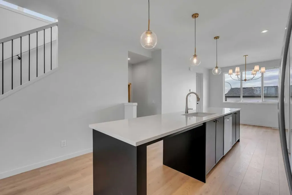 1497 Rangeview Drive SE Calgary AB T3S 0K5