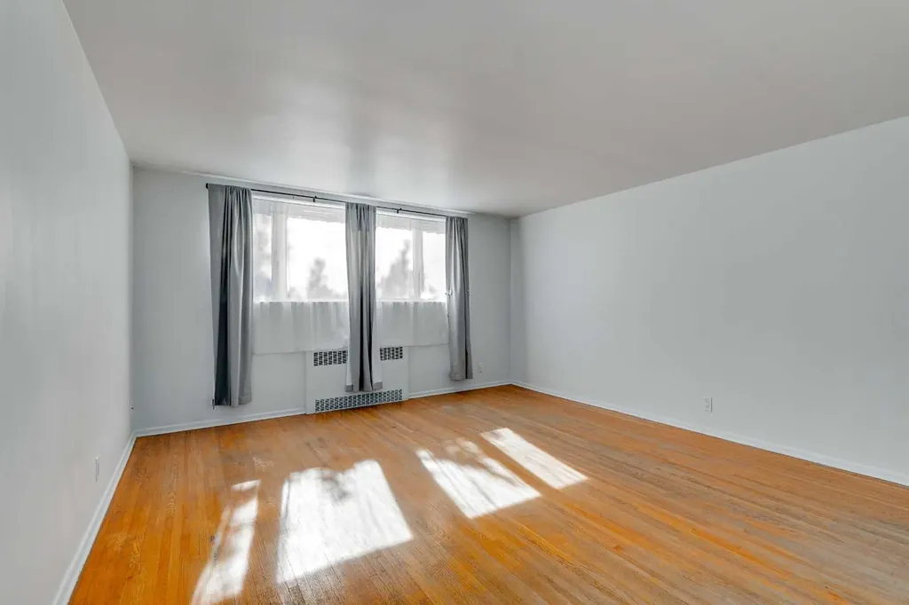 1216 15 Avenue SW Calgary AB T3C 0X5