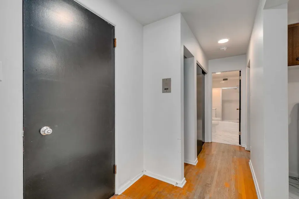 1216 15 Avenue SW Calgary AB T3C 0X5