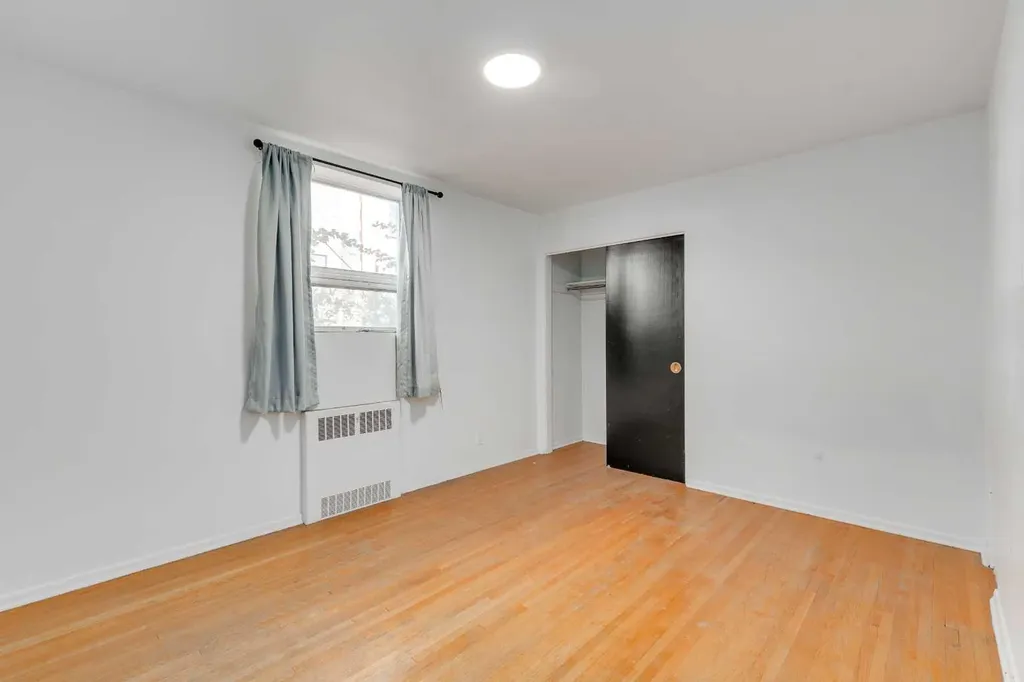 1216 15 Avenue SW Calgary AB T3C 0X5