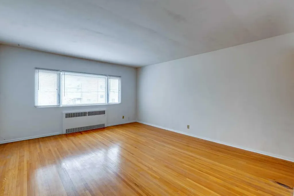 1216 15 Avenue SW Calgary AB T3C 0X5