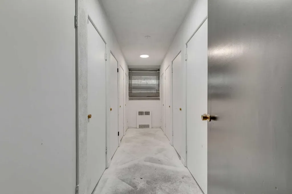 1216 15 Avenue SW Calgary AB T3C 0X5