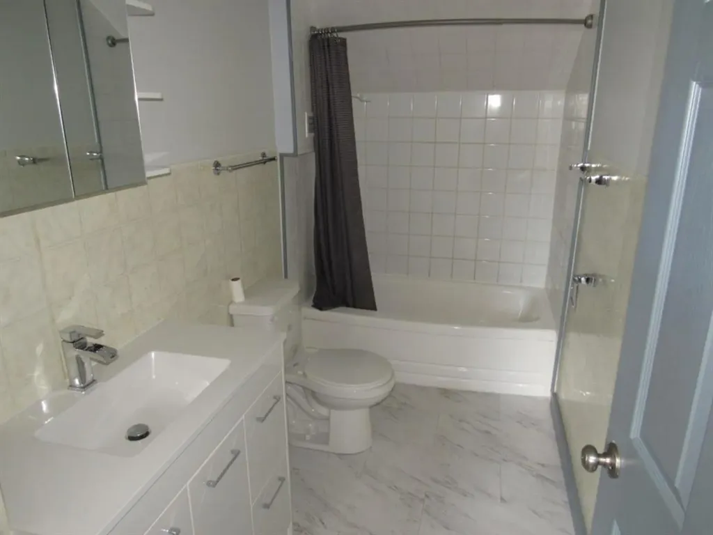4526 52 Street Vermilion AB T9X 1Y1