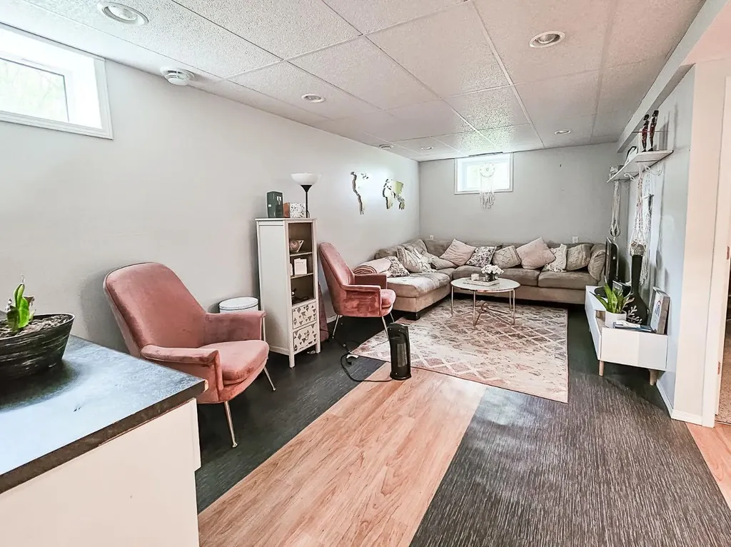 131 2nd Street NW Falher AB T0H 1M0