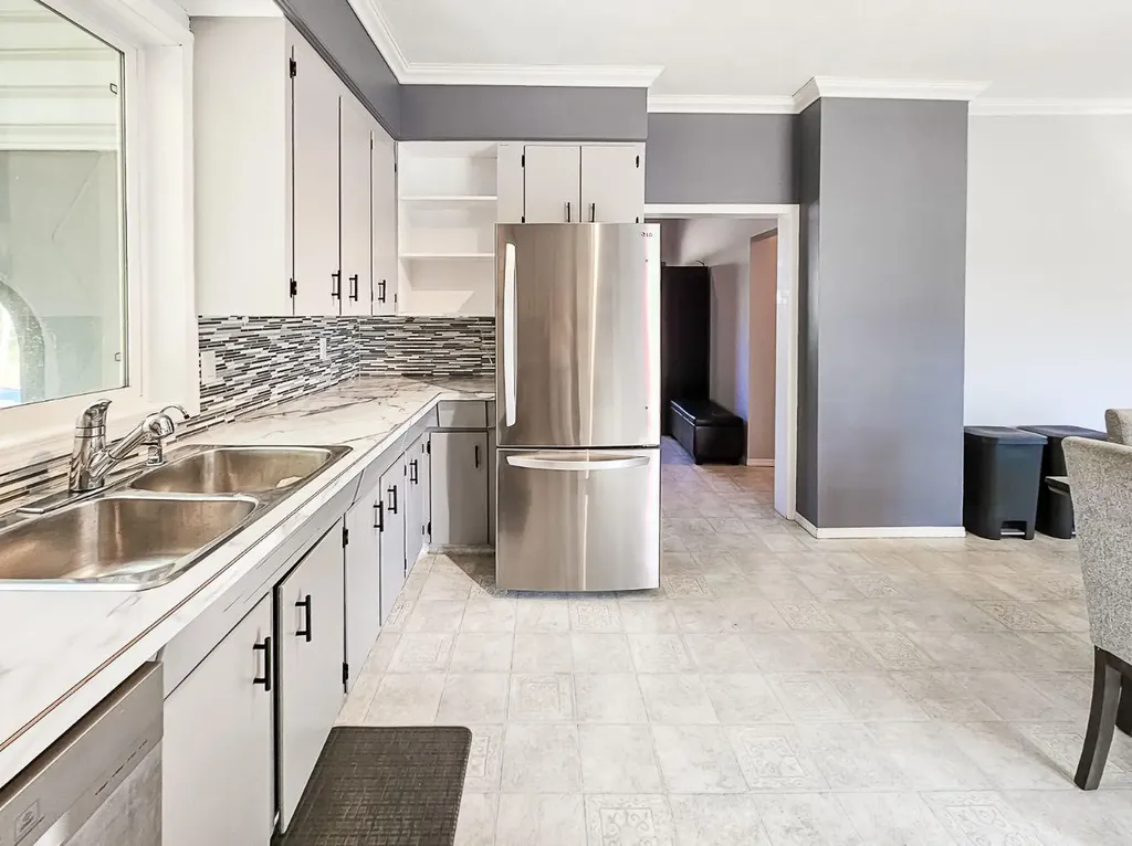 131 2nd Street NW Falher AB T0H 1M0