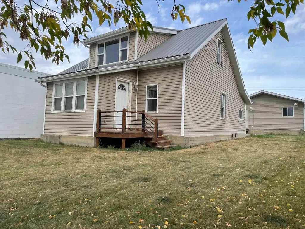 10908 102 Avenue Fairview AB T0H 1L0