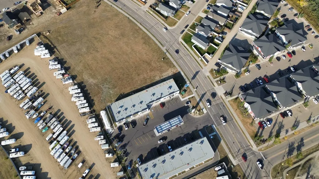 5302 Vista Trail Blackfalds AB T0M 0J0