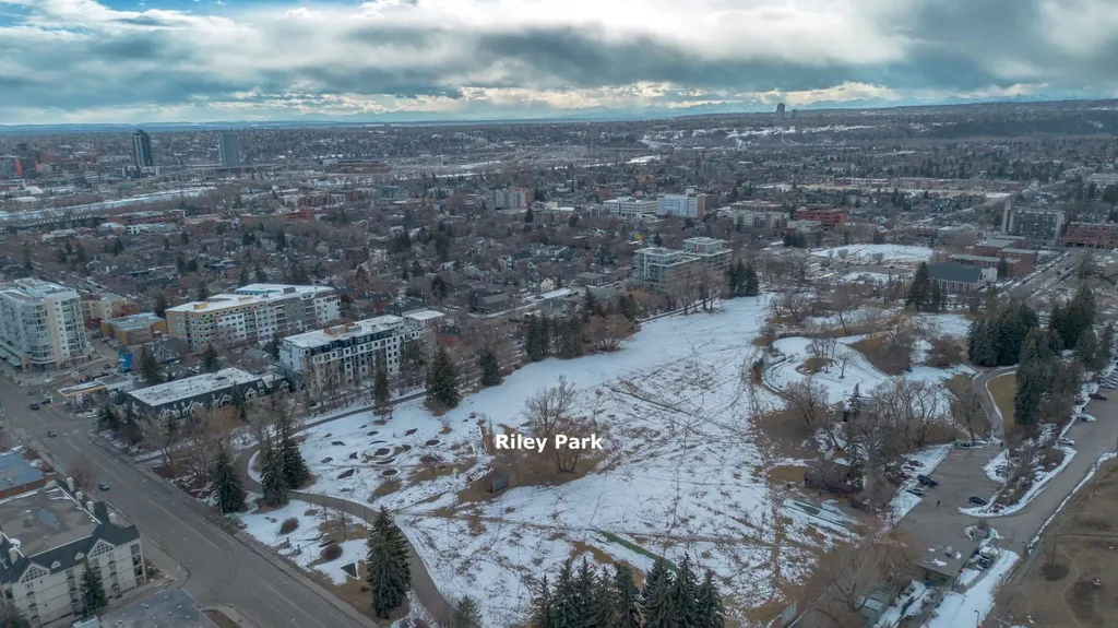 823 5 Avenue NW Calgary AB T2N 0R5