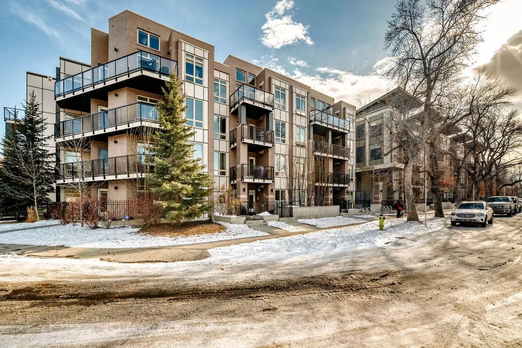 823 5 Avenue NW Calgary AB T2N 0R5