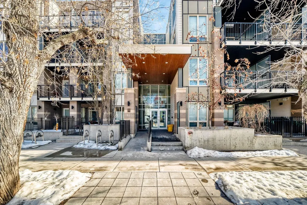823 5 Avenue NW Calgary AB T2N 0R5
