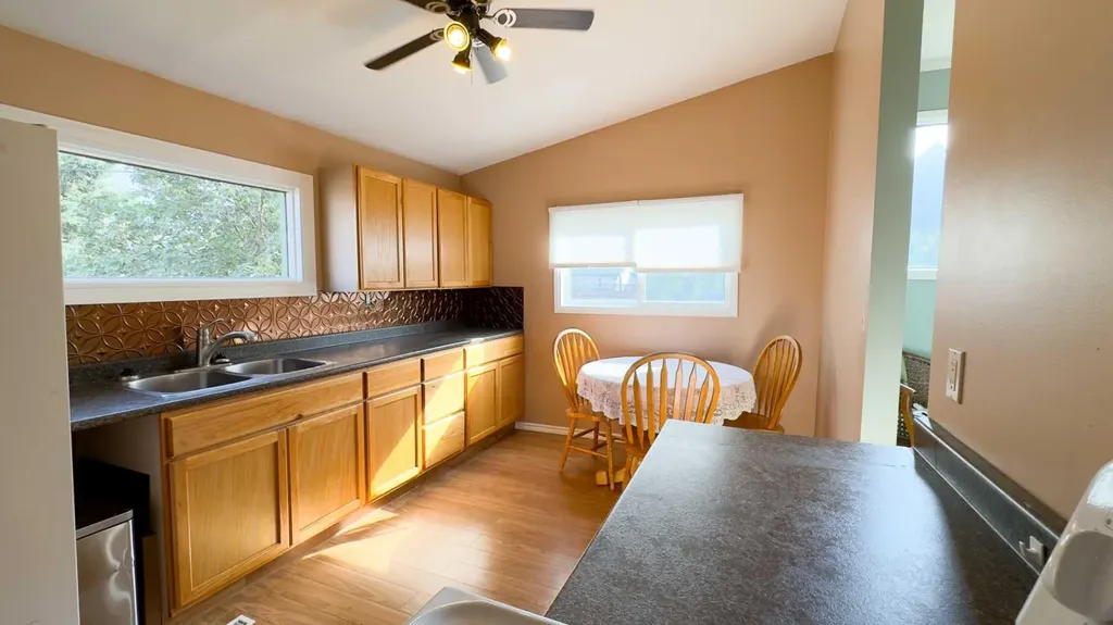 1025 14 Street Wainwright AB T9W1K6