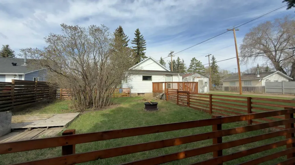1025 14 Street Wainwright AB T9W1K6