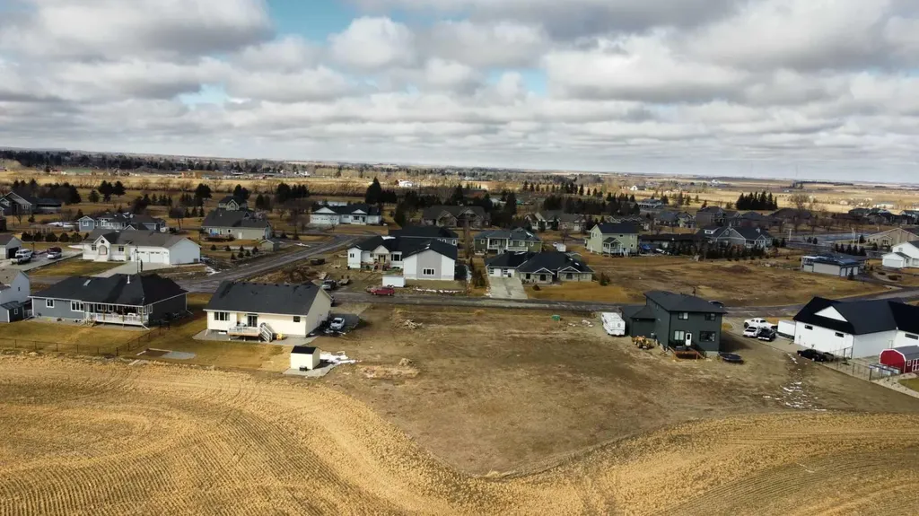 61 Pebble Creek Cove Raymond AB T0K 2S0
