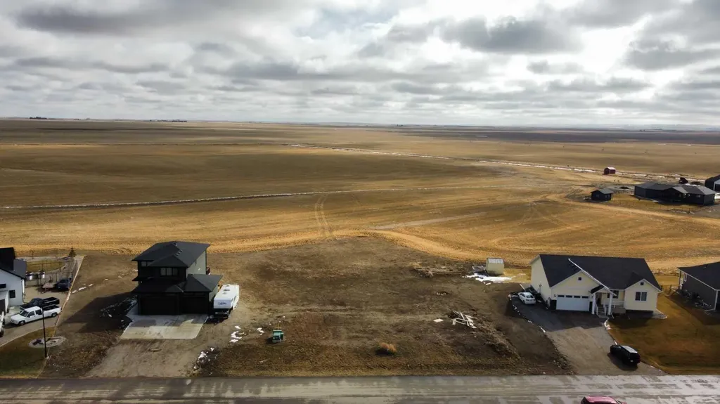 61 Pebble Creek Cove Raymond AB T0K 2S0