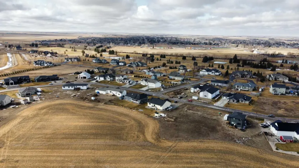 61 Pebble Creek Cove Raymond AB T0K 2S0