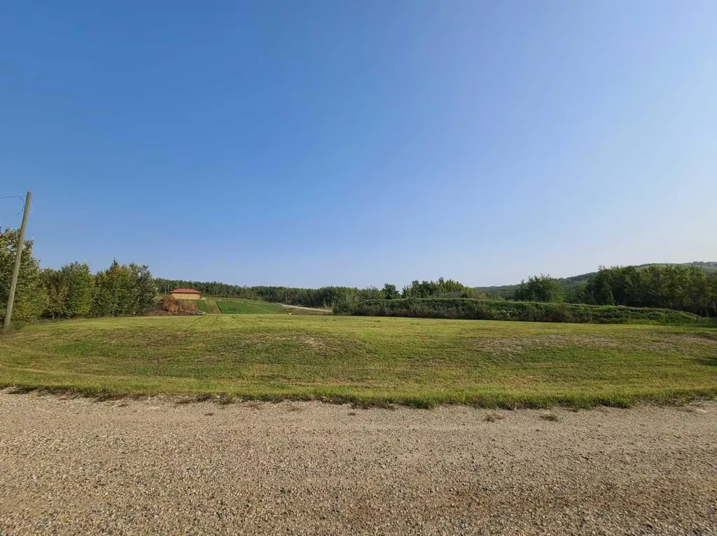 7905 118 Avenue Peace River AB T8S 1Y6