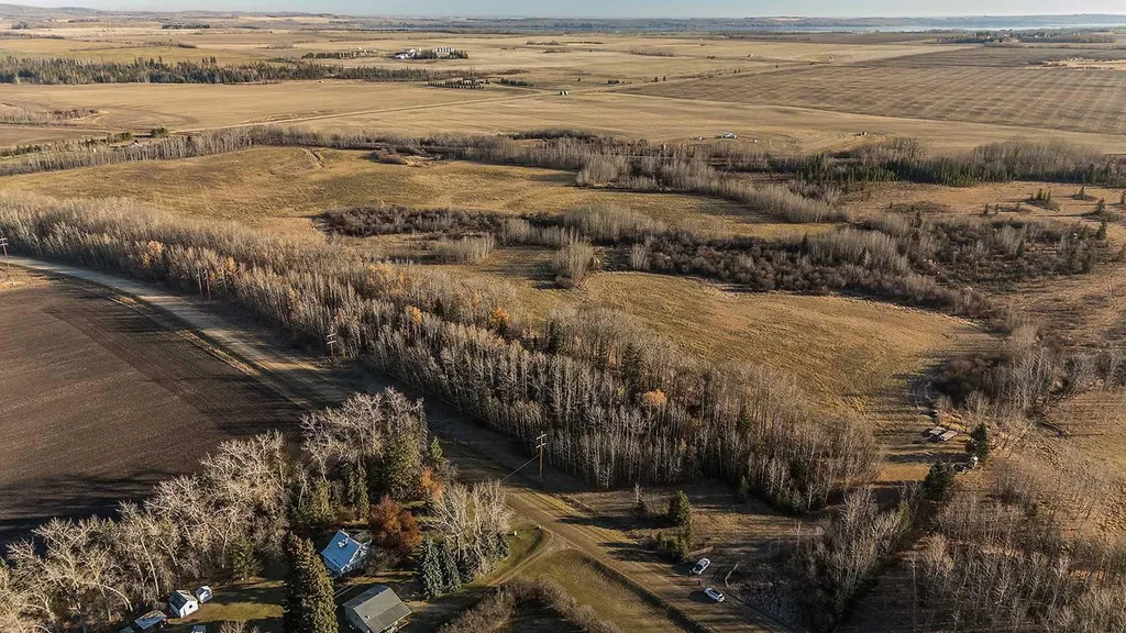 391500 Range Road 30 Rural Lacombe County AB T0C0J0