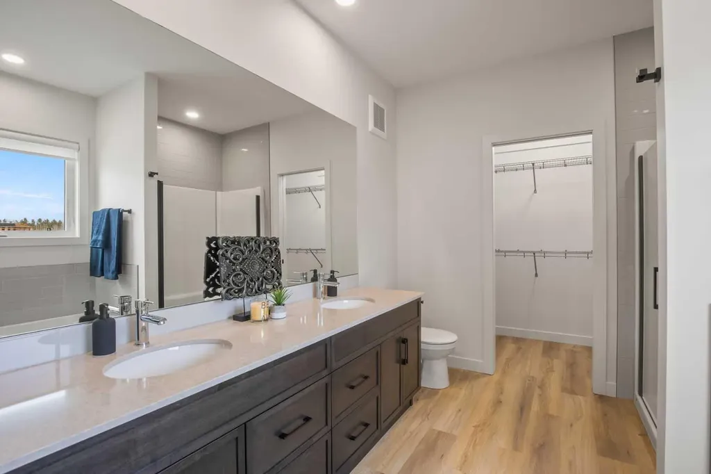 151 Cedar Square Blackfalds AB T4M 0A2