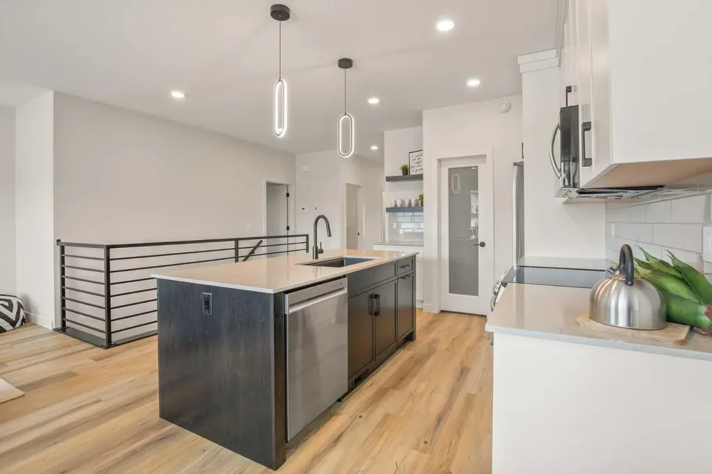 151 Cedar Square Blackfalds AB T4M 0A2