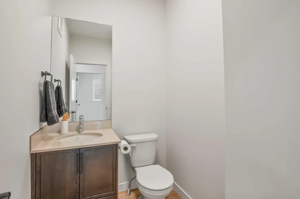 151 Cedar Square Blackfalds AB T4M 0A2