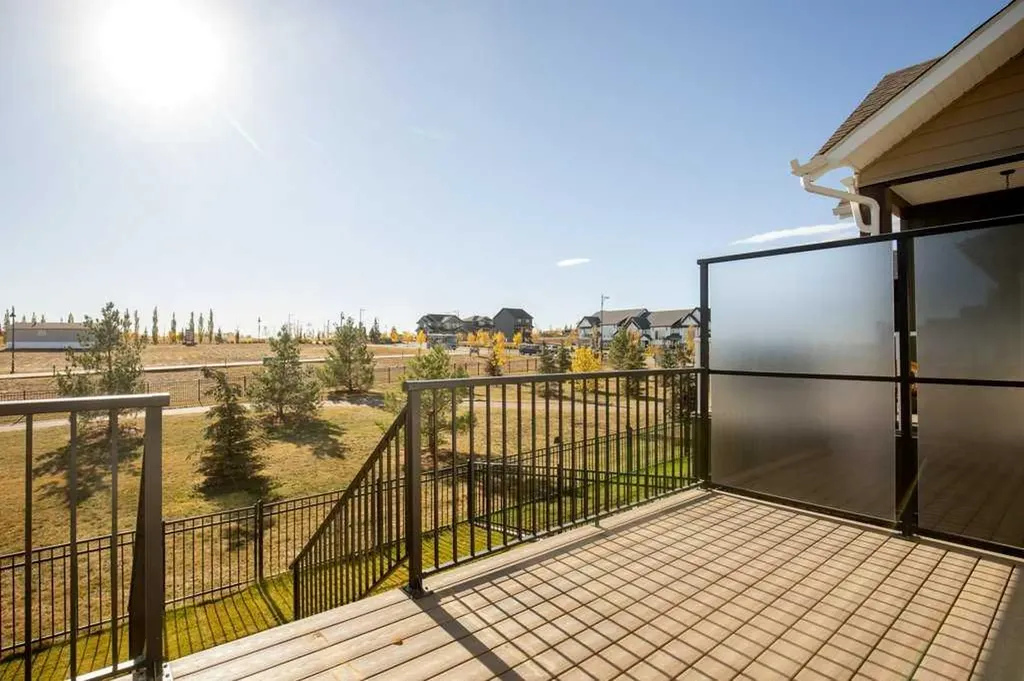 5 Songbird Green Sylvan Lake AB T4S 0S6