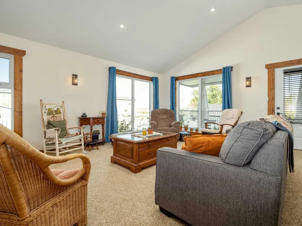 608 Rogers Avenue Picture Butte AB T0K 1V0