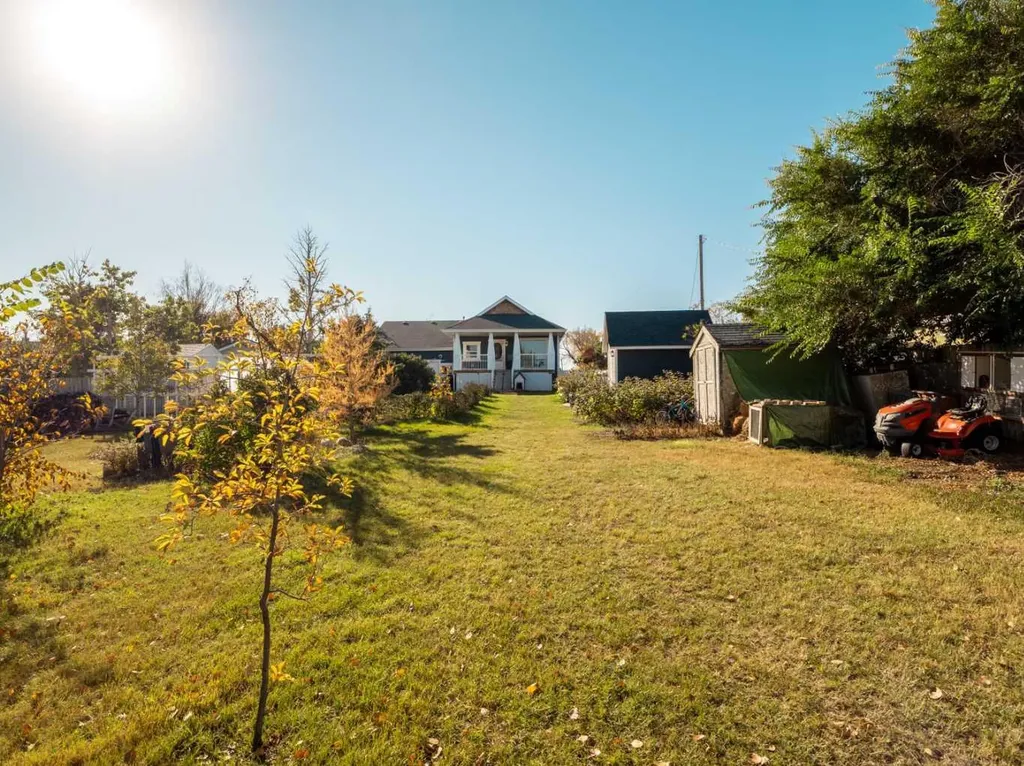 608 Rogers Avenue Picture Butte AB T0K 1V0