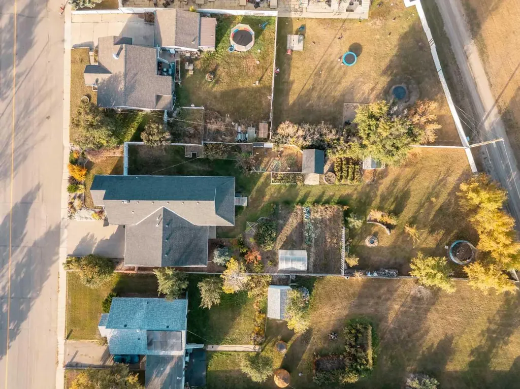 608 Rogers Avenue Picture Butte AB T0K 1V0