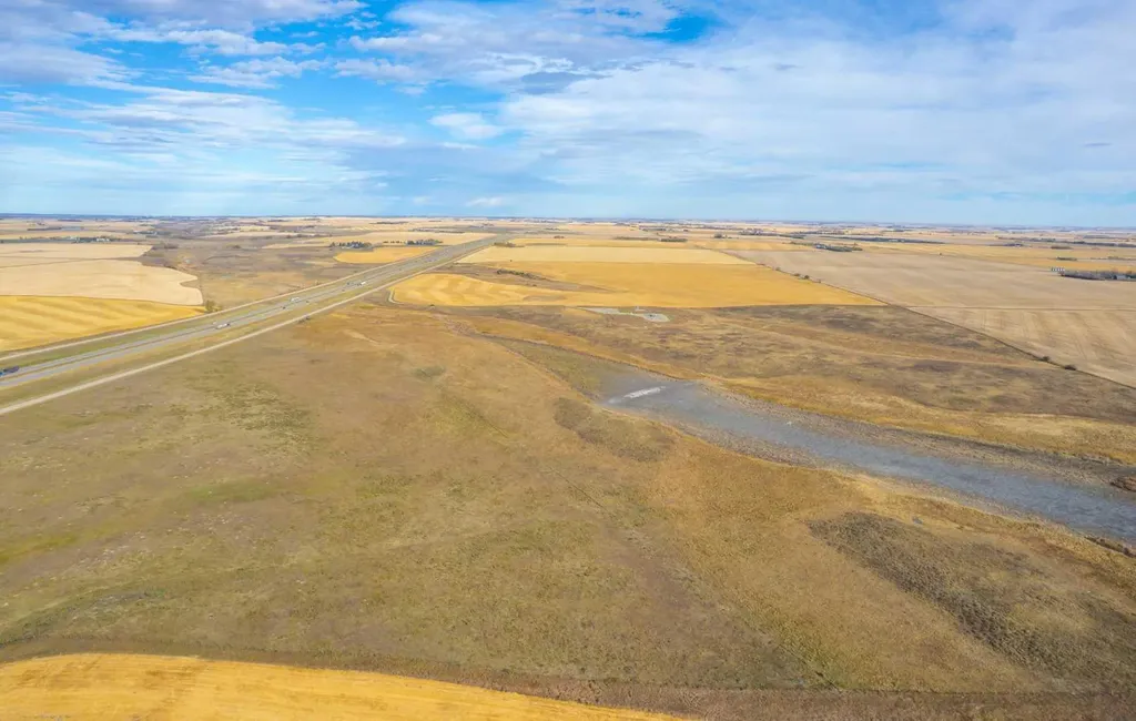 NW-1-31-1-W5 Range Road 10a Rural Mountain View County AB T0M0N0