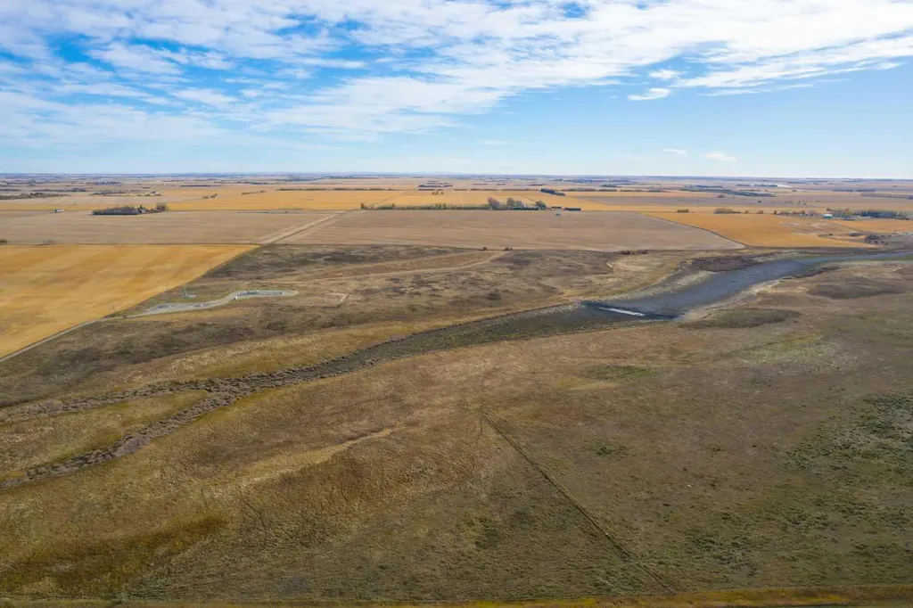 NW-1-31-1-W5 Range Road 10a Rural Mountain View County AB T0M0N0