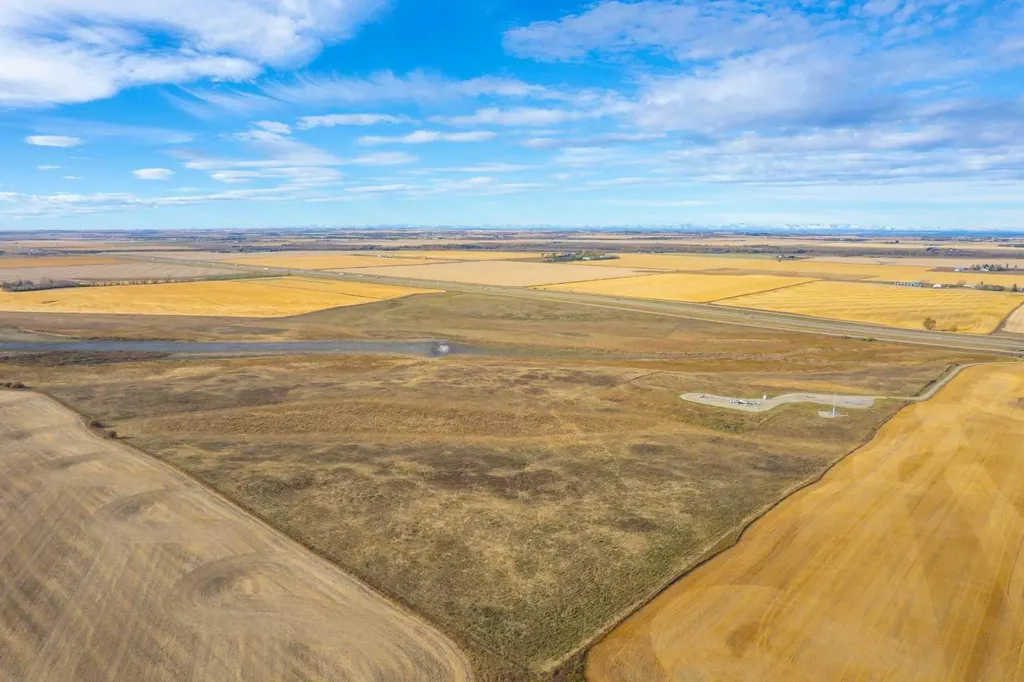 NW-1-31-1-W5 Range Road 10a Rural Mountain View County AB T0M0N0