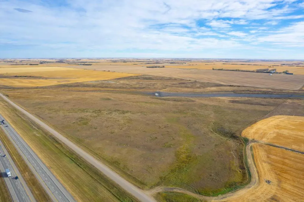 NW-1-31-1-W5 Range Road 10a Rural Mountain View County AB T0M0N0