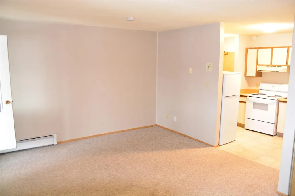 10118 100 Avenue Peace River AB T8S1R3