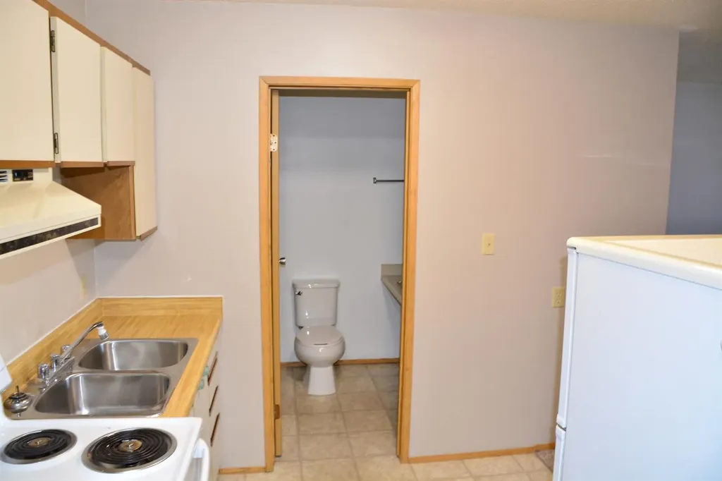 10118 100 Avenue Peace River AB T8S1R3