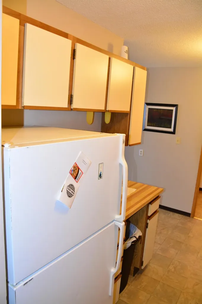 10118 100 Avenue Peace River AB T8S1R3
