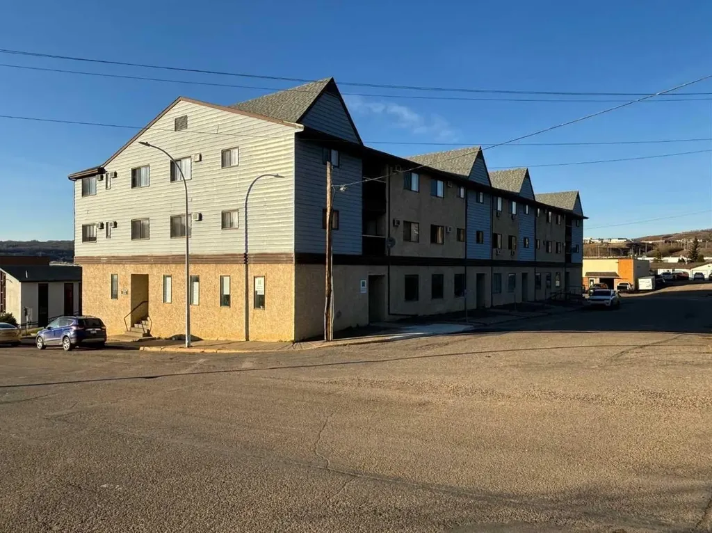 10118 100 Avenue Peace River AB T8S1R3