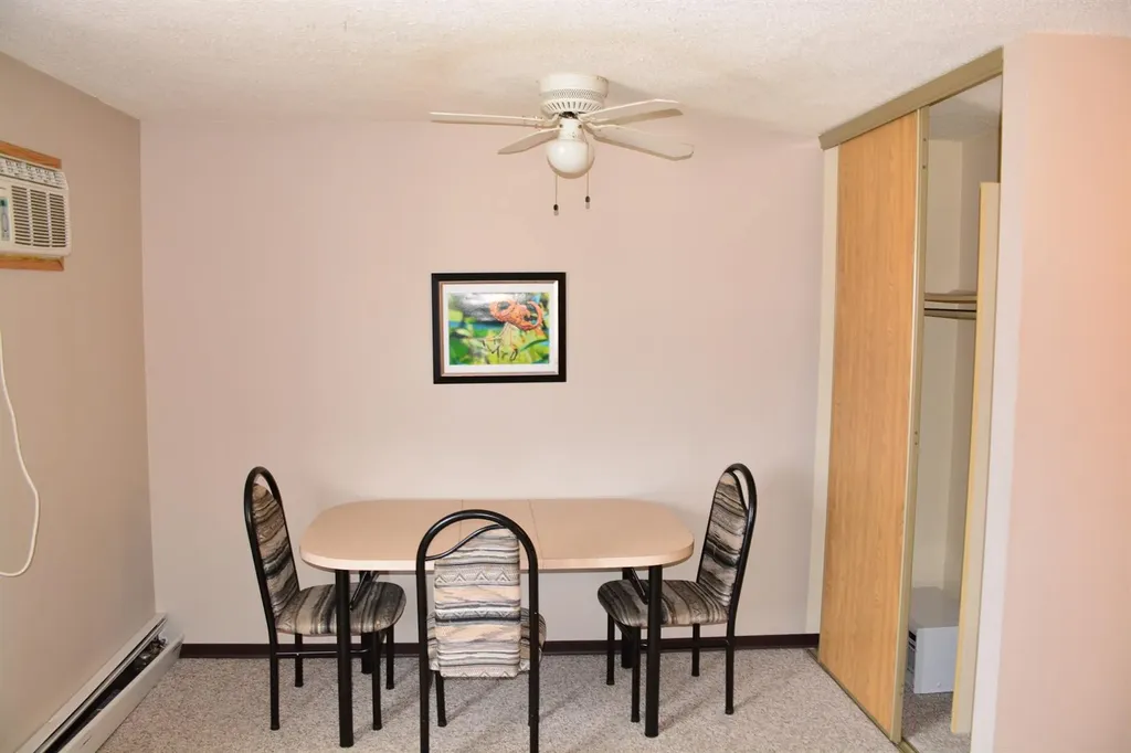10118 100 Avenue Peace River AB T8S1R3