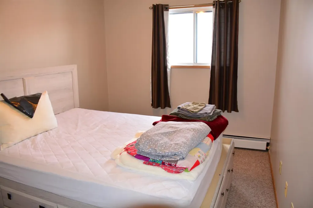 10118 100 Avenue Peace River AB T8S1R3