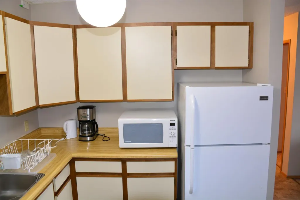 10118 100 Avenue Peace River AB T8S1R3