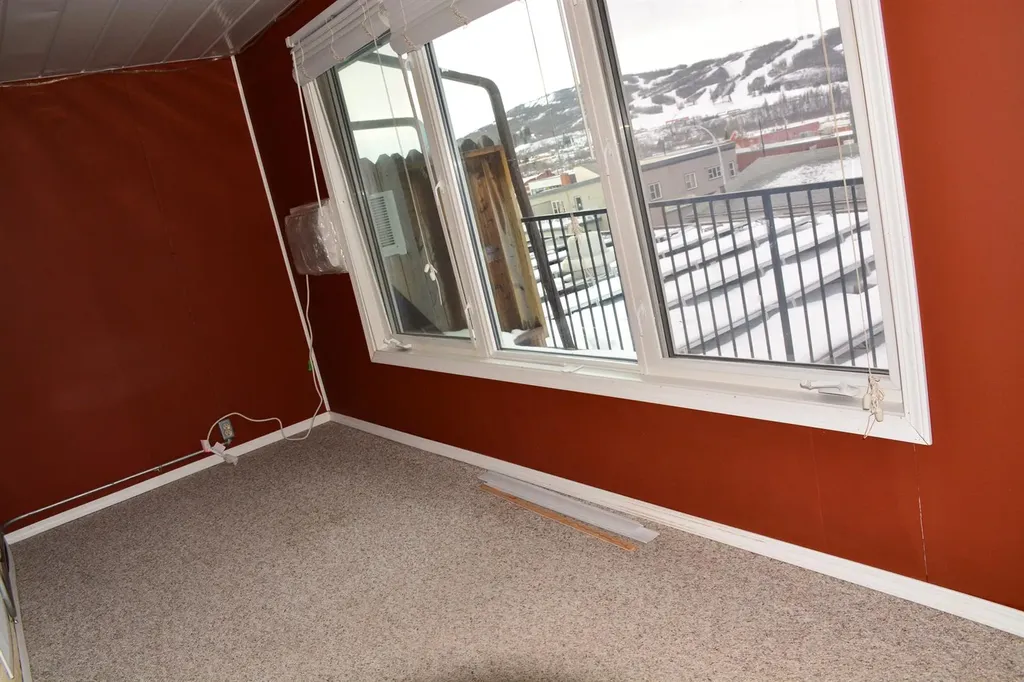 10118 100 Avenue Peace River AB T8S1R3