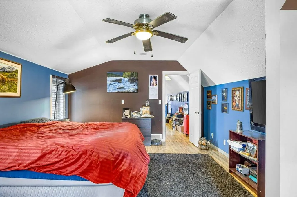 412 Cougar Street Banff AB T1L1A1