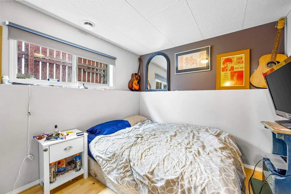 412 Cougar Street Banff AB T1L1A1