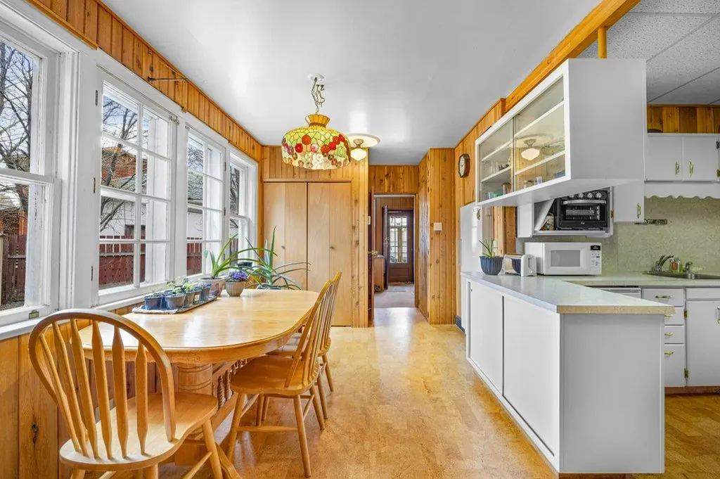 412 Cougar Street Banff AB T1L1A1