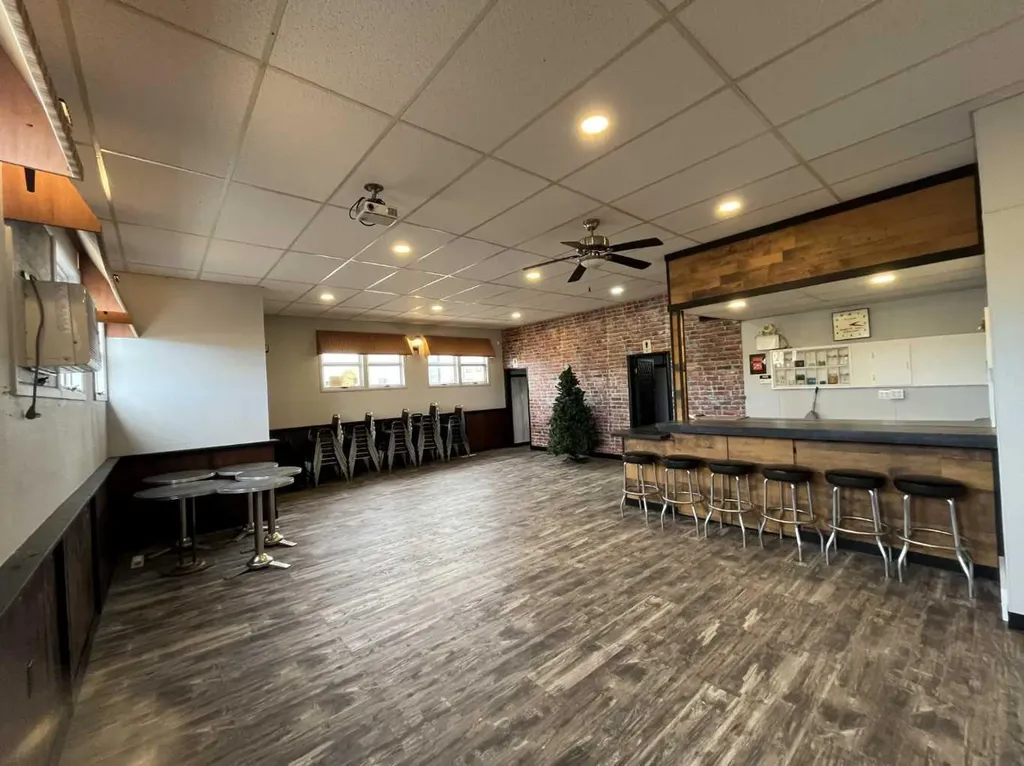 218 Main Street Burdett AB T0K 0J0