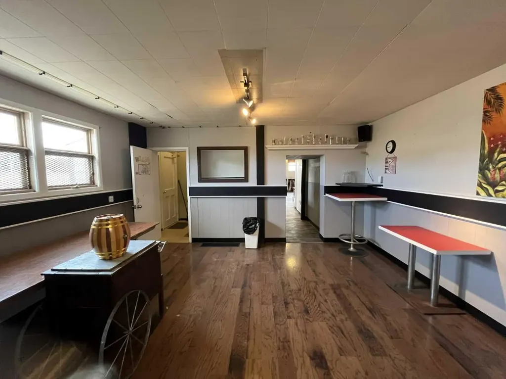 218 Main Street Burdett AB T0K 0J0